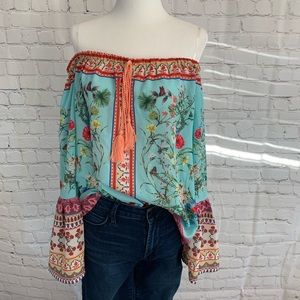Floral off the shoulder boho top.
